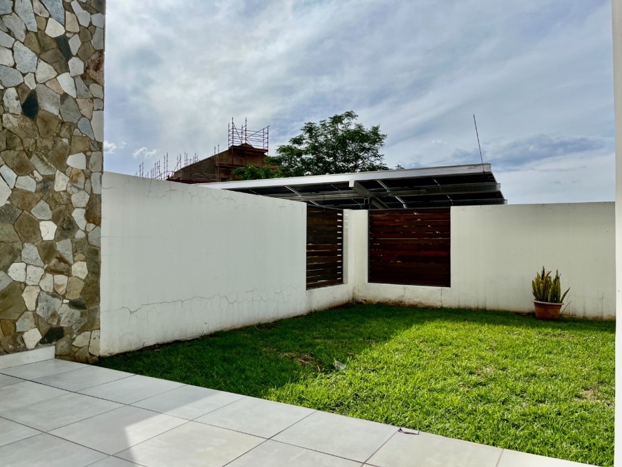 To Let  Bedroom Property for Rent in Crowthorne AH Gauteng