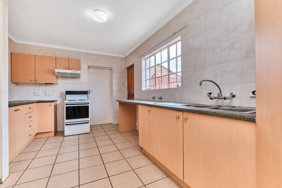 2 Bedroom Property for Sale in Honeydew Gauteng