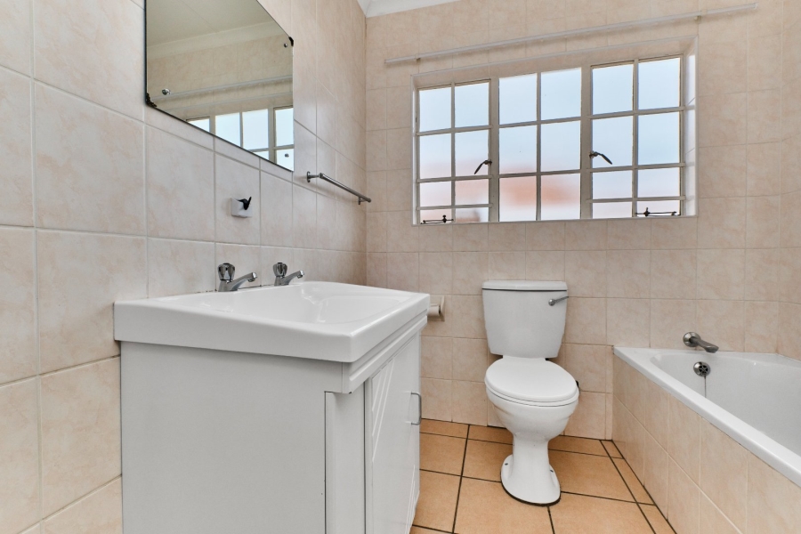 2 Bedroom Property for Sale in Honeydew Gauteng