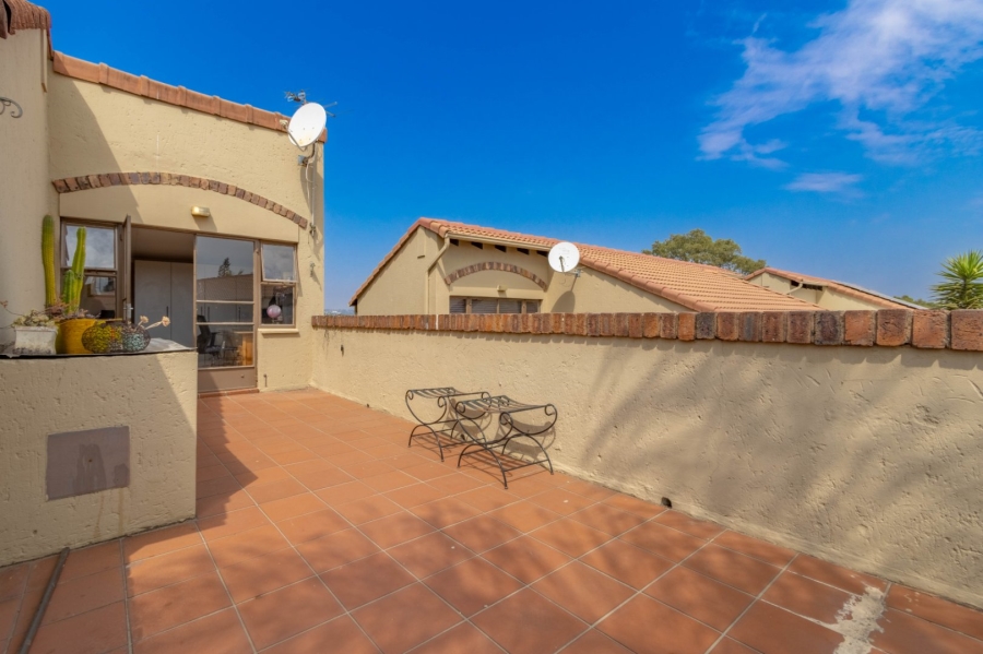 2 Bedroom Property for Sale in Dowerglen Gauteng