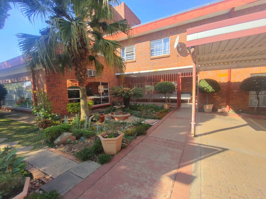 1 Bedroom Property for Sale in Villieria Gauteng