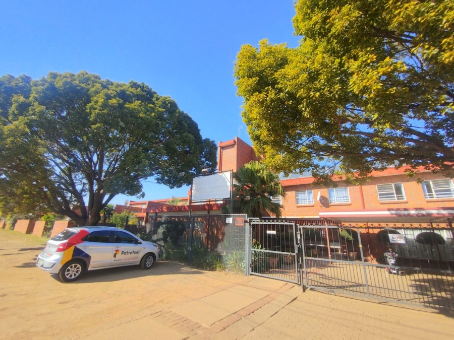 1 Bedroom Property for Sale in Villieria Gauteng