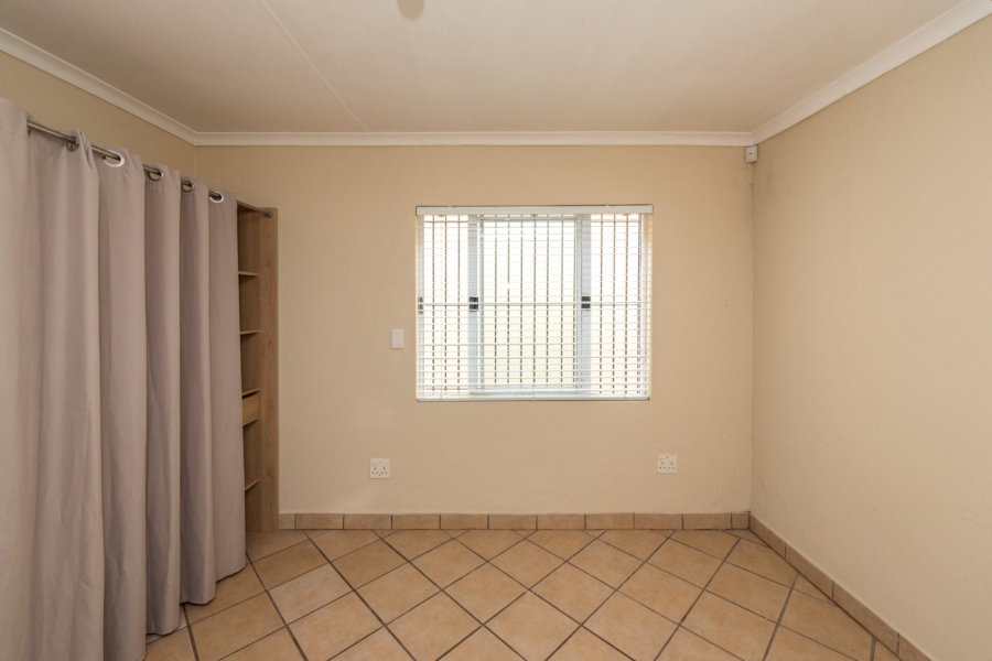 2 Bedroom Property for Sale in Edendale Gauteng