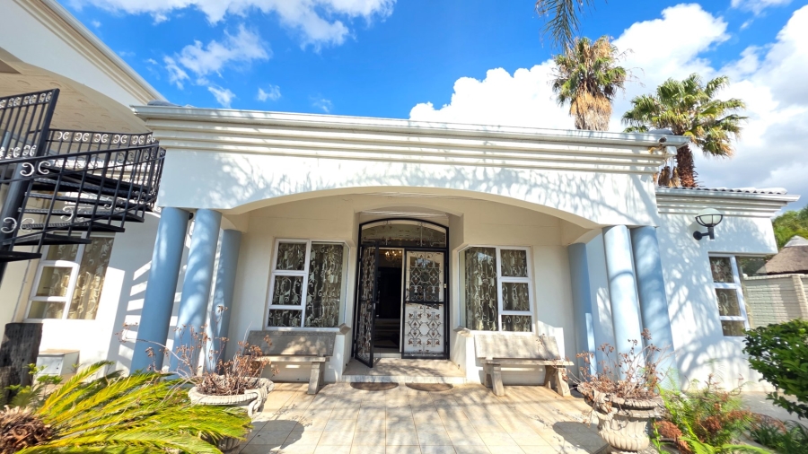 4 Bedroom Property for Sale in Laudium Gauteng