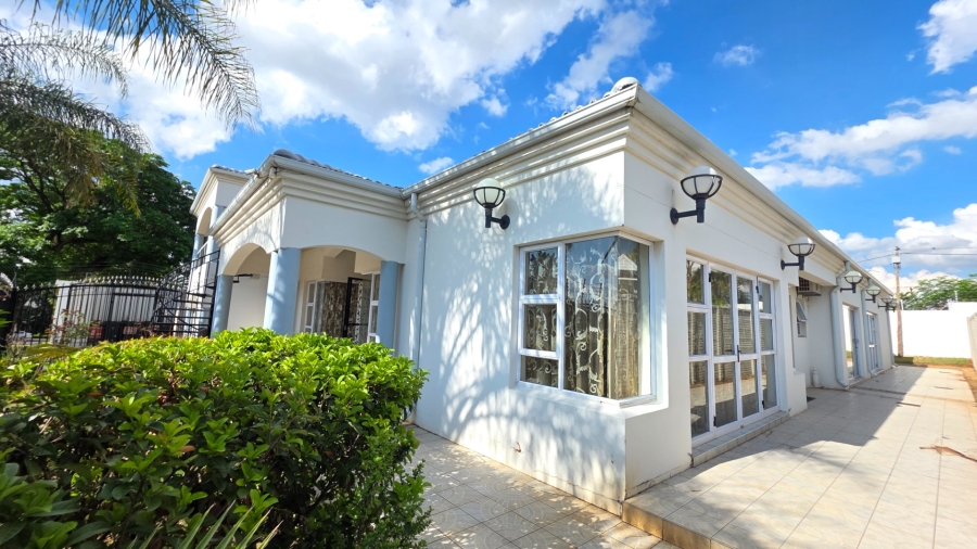 4 Bedroom Property for Sale in Laudium Gauteng