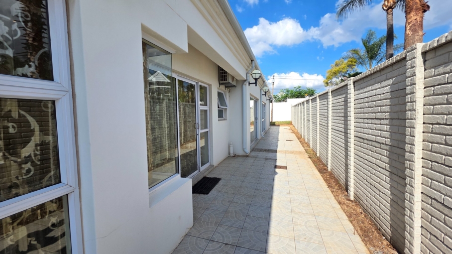 4 Bedroom Property for Sale in Laudium Gauteng