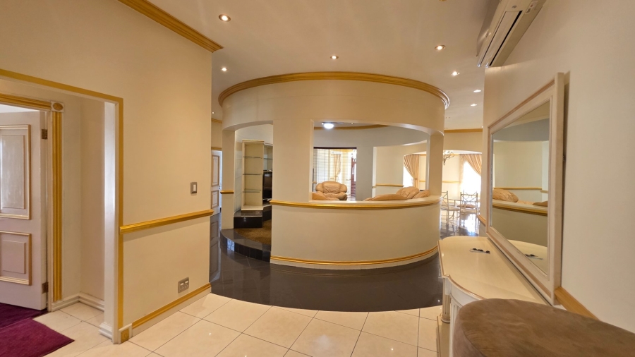 4 Bedroom Property for Sale in Laudium Gauteng