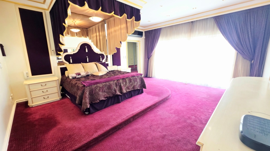 4 Bedroom Property for Sale in Laudium Gauteng