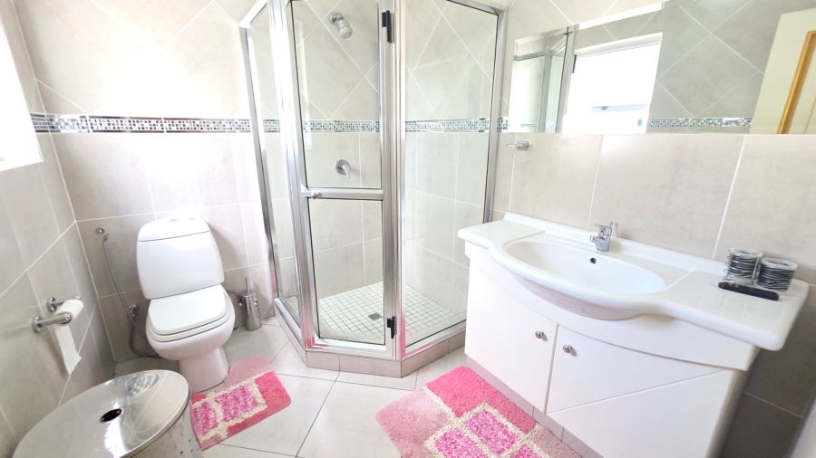 4 Bedroom Property for Sale in Laudium Gauteng