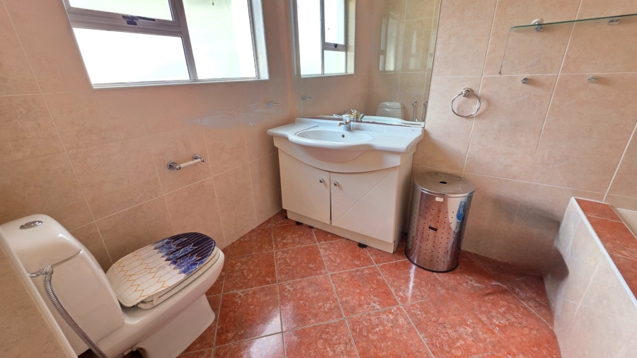 4 Bedroom Property for Sale in Laudium Gauteng