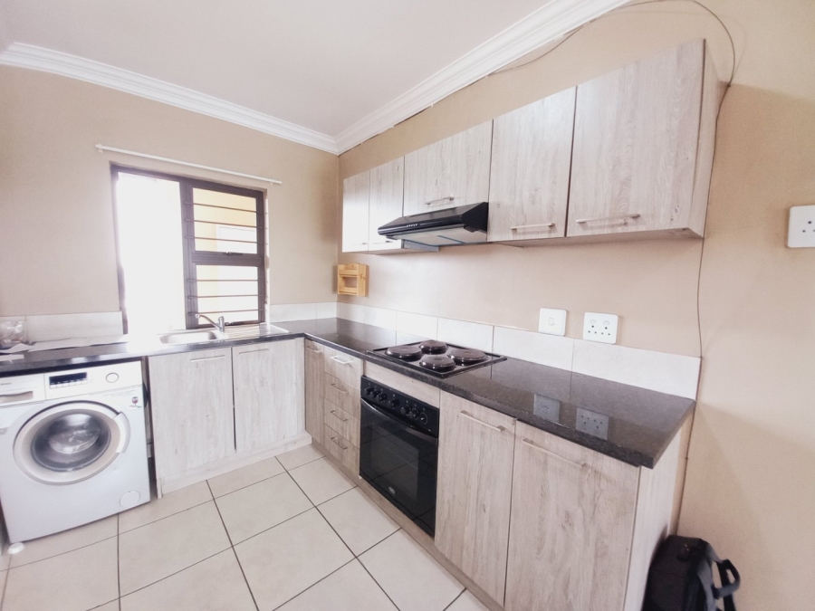 2 Bedroom Property for Sale in Wychwood Gauteng