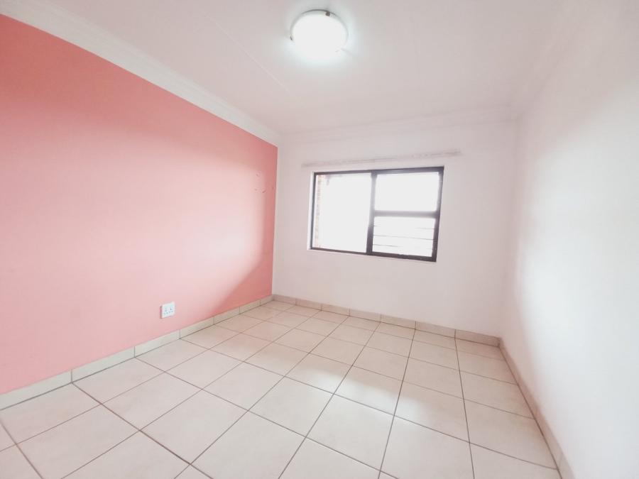 2 Bedroom Property for Sale in Wychwood Gauteng