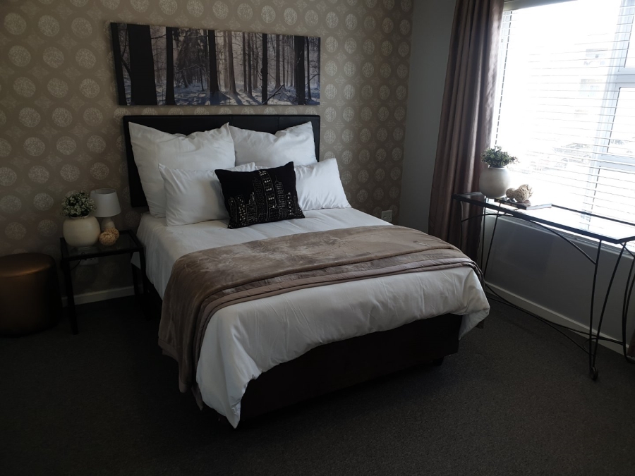  Bedroom Property for Sale in Blue Hills Gauteng