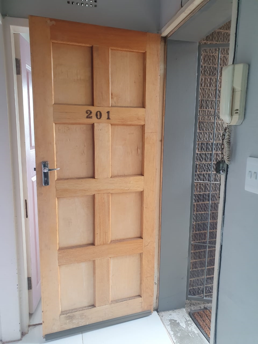 To Let 1 Bedroom Property for Rent in Sandringham Gauteng