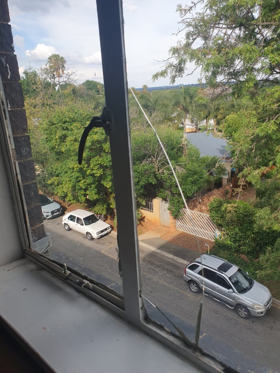 To Let 1 Bedroom Property for Rent in Sandringham Gauteng