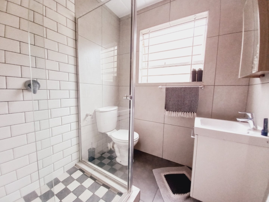 2 Bedroom Property for Sale in Dowerglen Gauteng