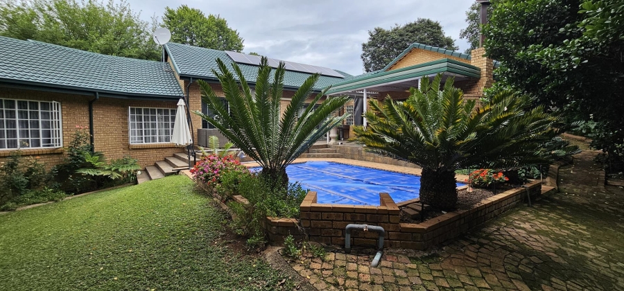 5 Bedroom Property for Sale in Moreleta Park Gauteng