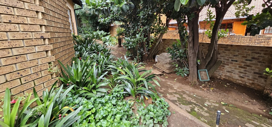 5 Bedroom Property for Sale in Moreleta Park Gauteng