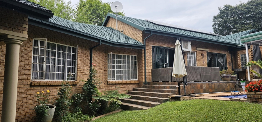 5 Bedroom Property for Sale in Moreleta Park Gauteng