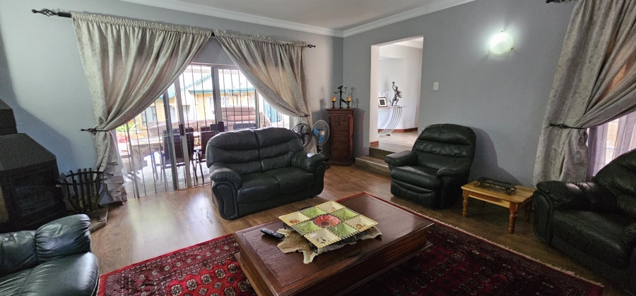5 Bedroom Property for Sale in Moreleta Park Gauteng