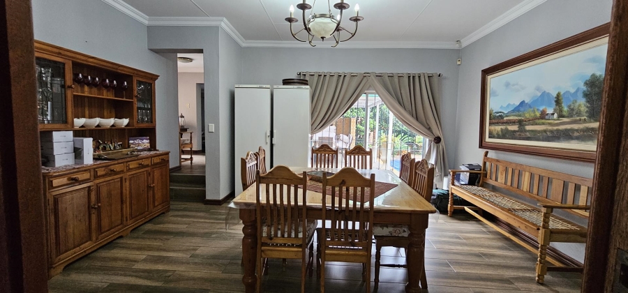 5 Bedroom Property for Sale in Moreleta Park Gauteng
