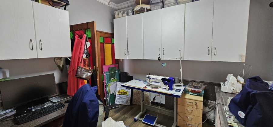 5 Bedroom Property for Sale in Moreleta Park Gauteng