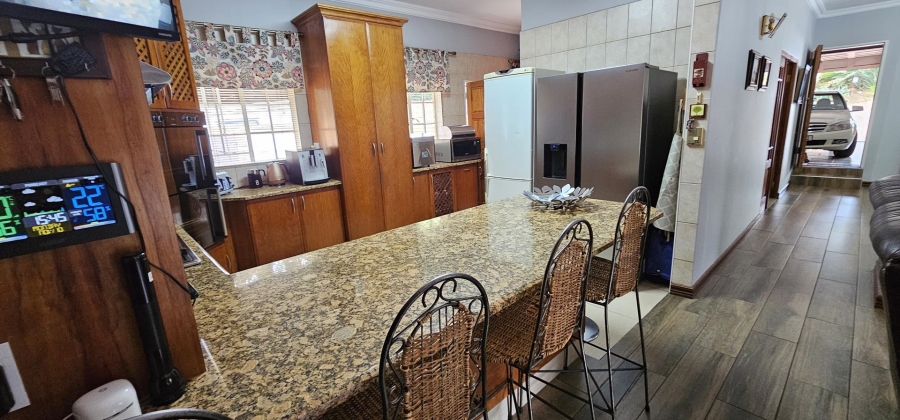 5 Bedroom Property for Sale in Moreleta Park Gauteng