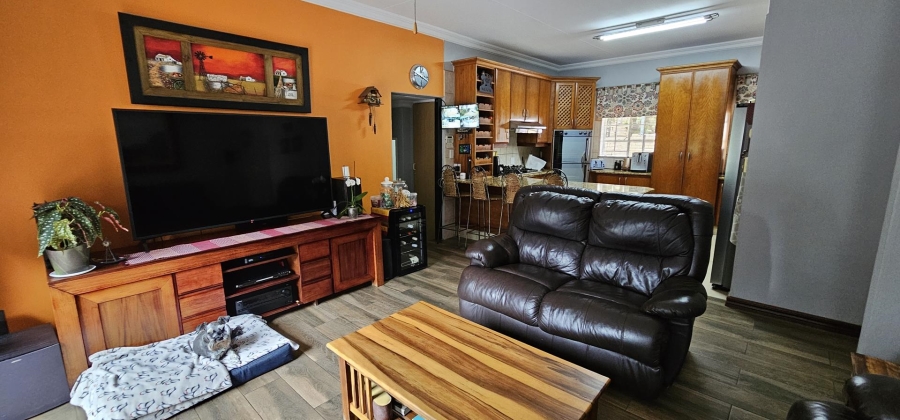 5 Bedroom Property for Sale in Moreleta Park Gauteng