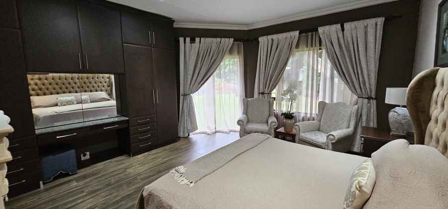 5 Bedroom Property for Sale in Moreleta Park Gauteng