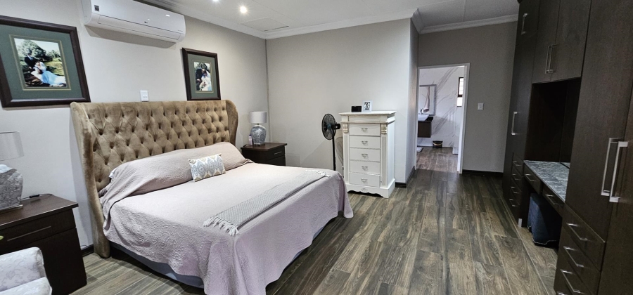 5 Bedroom Property for Sale in Moreleta Park Gauteng