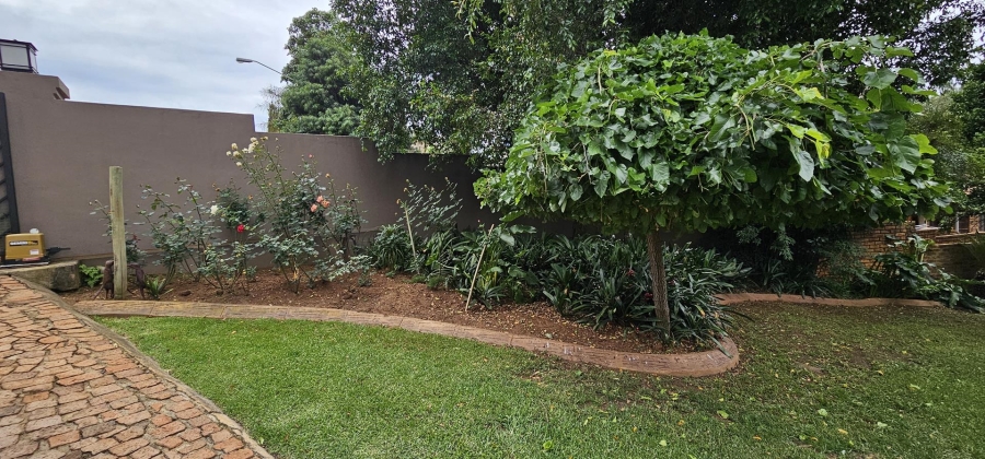 5 Bedroom Property for Sale in Moreleta Park Gauteng