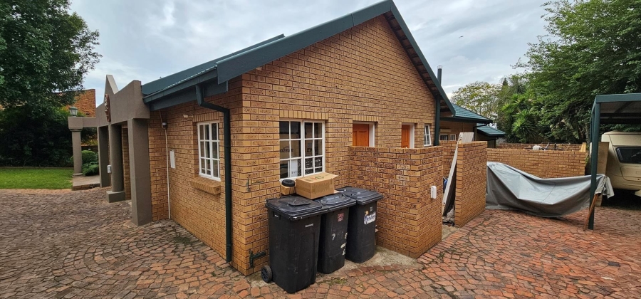 5 Bedroom Property for Sale in Moreleta Park Gauteng