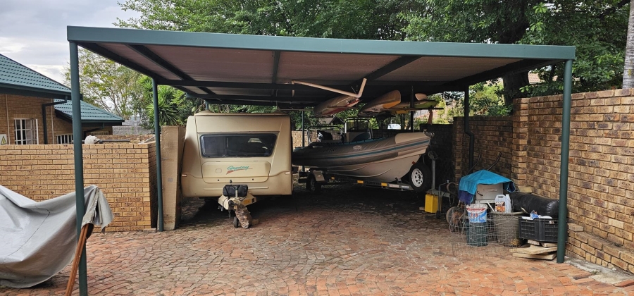 5 Bedroom Property for Sale in Moreleta Park Gauteng