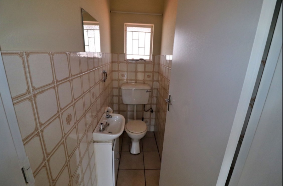 2 Bedroom Property for Sale in Symhurst Gauteng