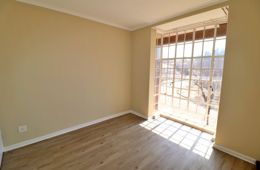 2 Bedroom Property for Sale in Symhurst Gauteng