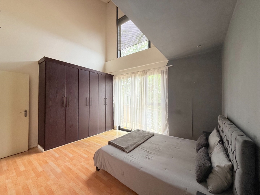  Bedroom Property for Sale in Rooihuiskraal North Gauteng