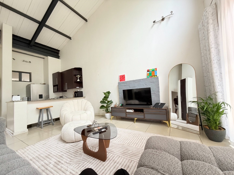  Bedroom Property for Sale in Rooihuiskraal North Gauteng