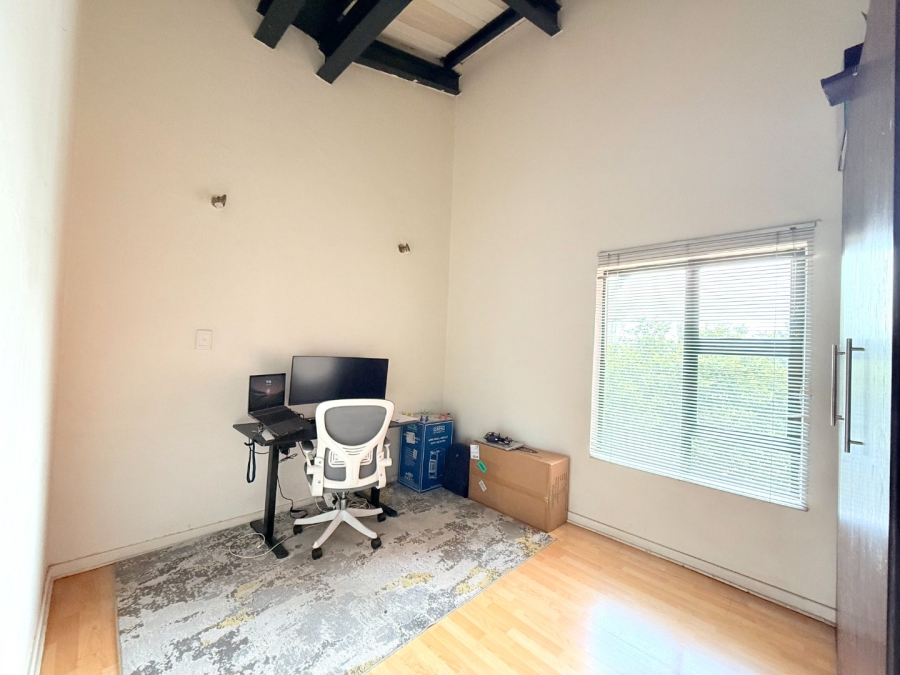  Bedroom Property for Sale in Rooihuiskraal North Gauteng