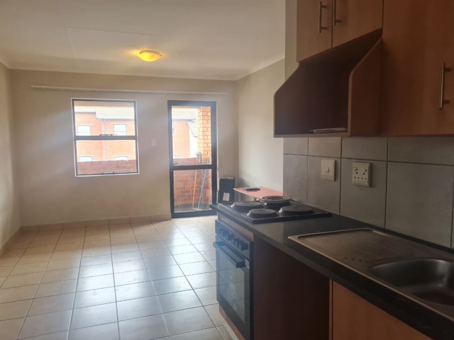 2 Bedroom Property for Sale in Alveda Gauteng