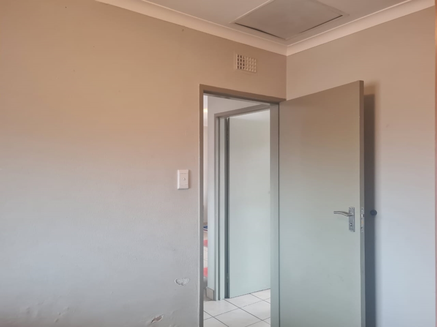 2 Bedroom Property for Sale in Alveda Gauteng