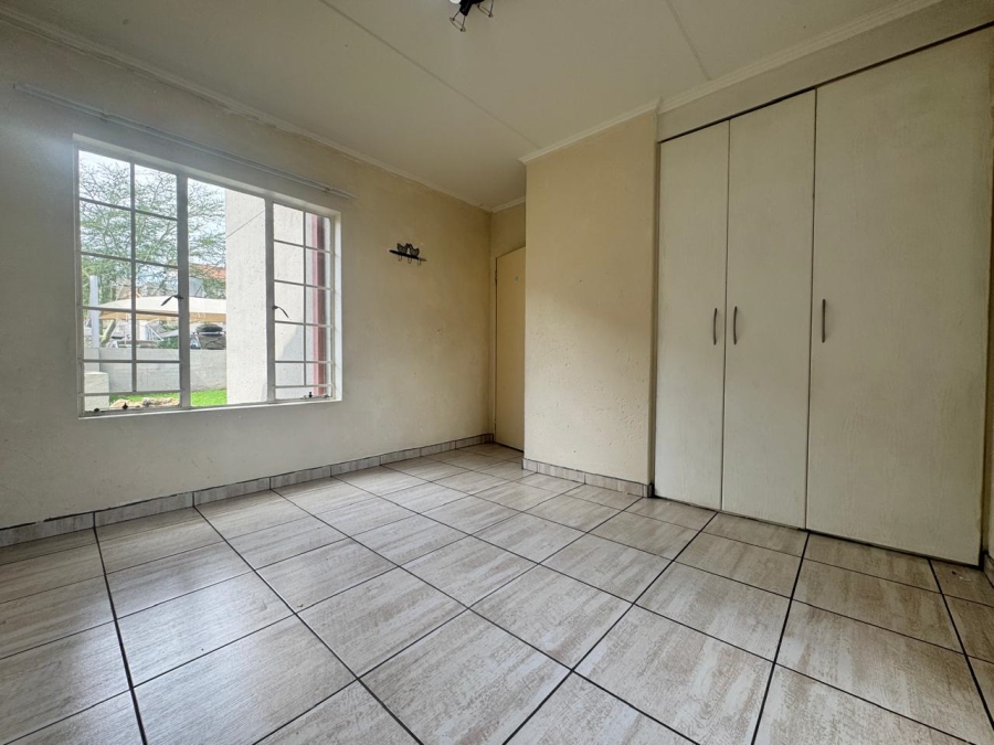 To Let 2 Bedroom Property for Rent in Noordwyk Gauteng
