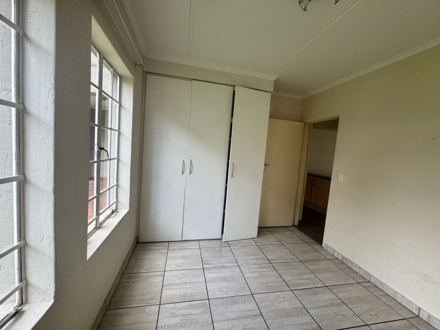 To Let 2 Bedroom Property for Rent in Noordwyk Gauteng