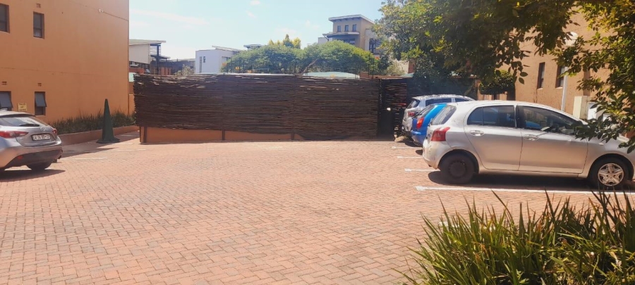 1 Bedroom Property for Sale in Douglasdale Gauteng