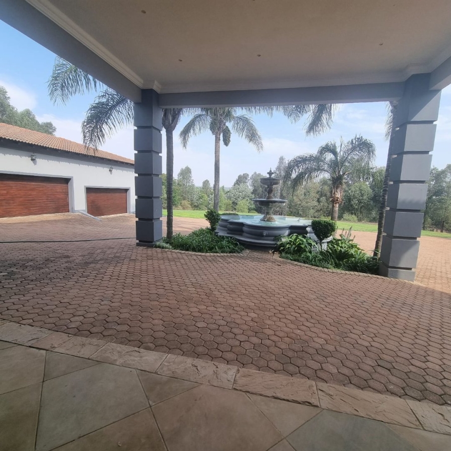 6 Bedroom Property for Sale in Rietfontein A H Gauteng