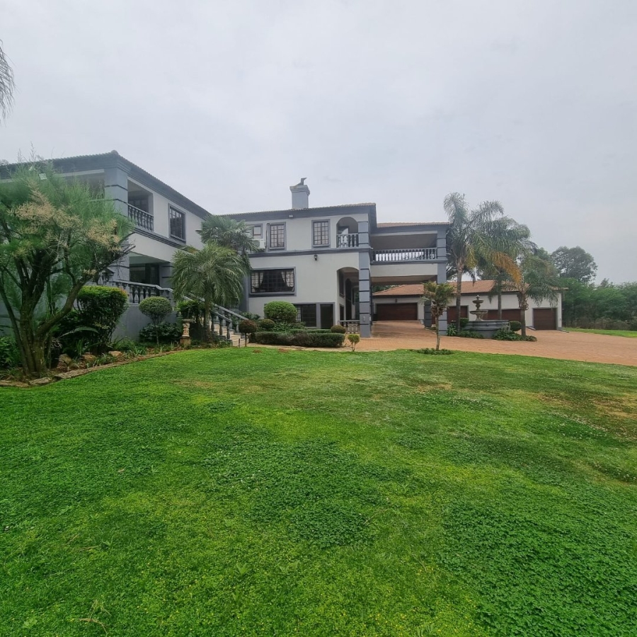 6 Bedroom Property for Sale in Rietfontein A H Gauteng