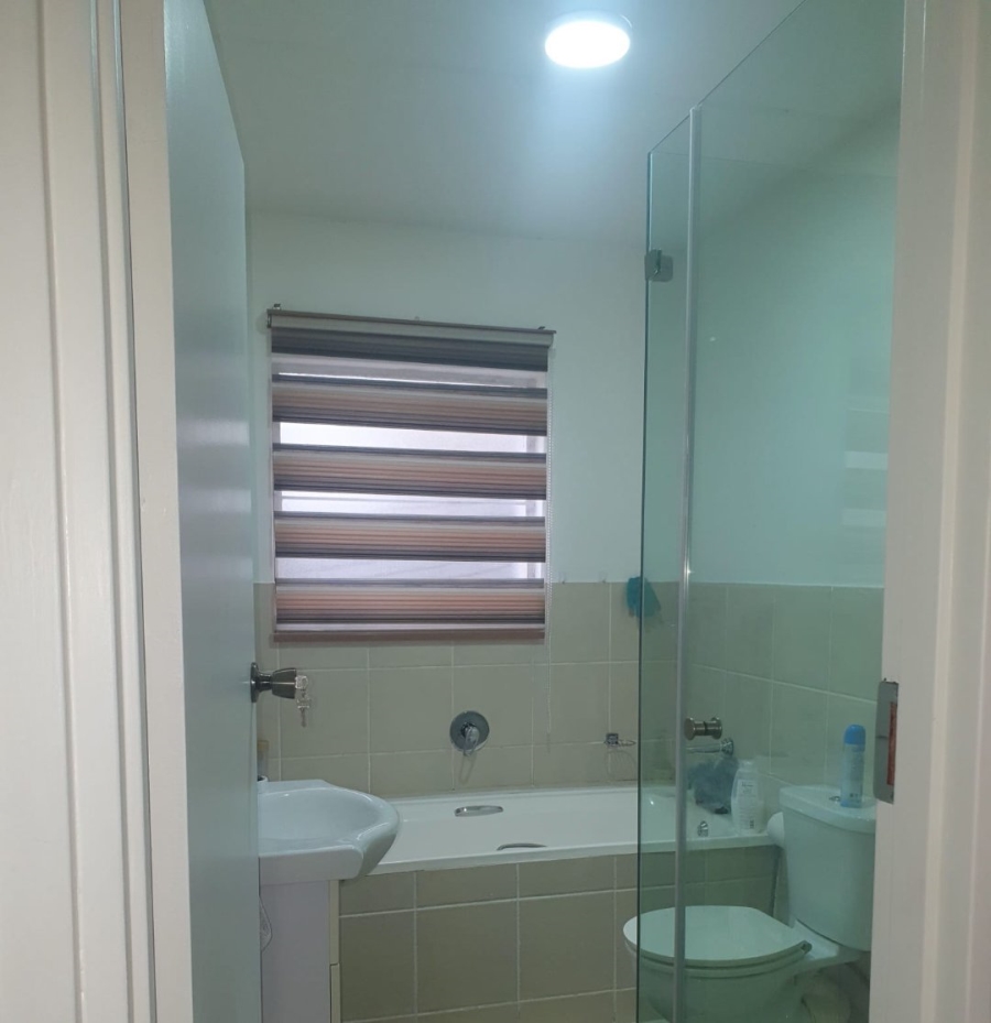 To Let 2 Bedroom Property for Rent in Bardene Gauteng