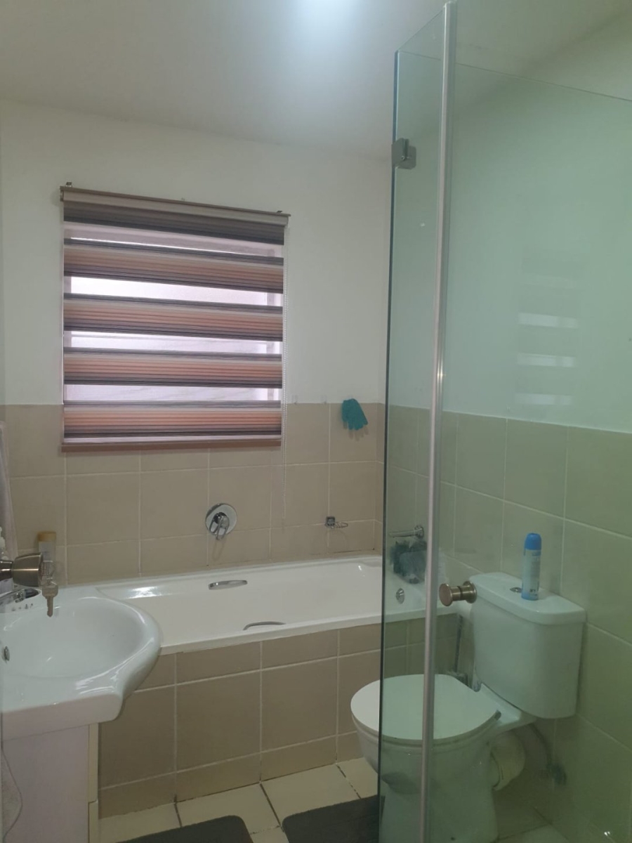 To Let 2 Bedroom Property for Rent in Bardene Gauteng