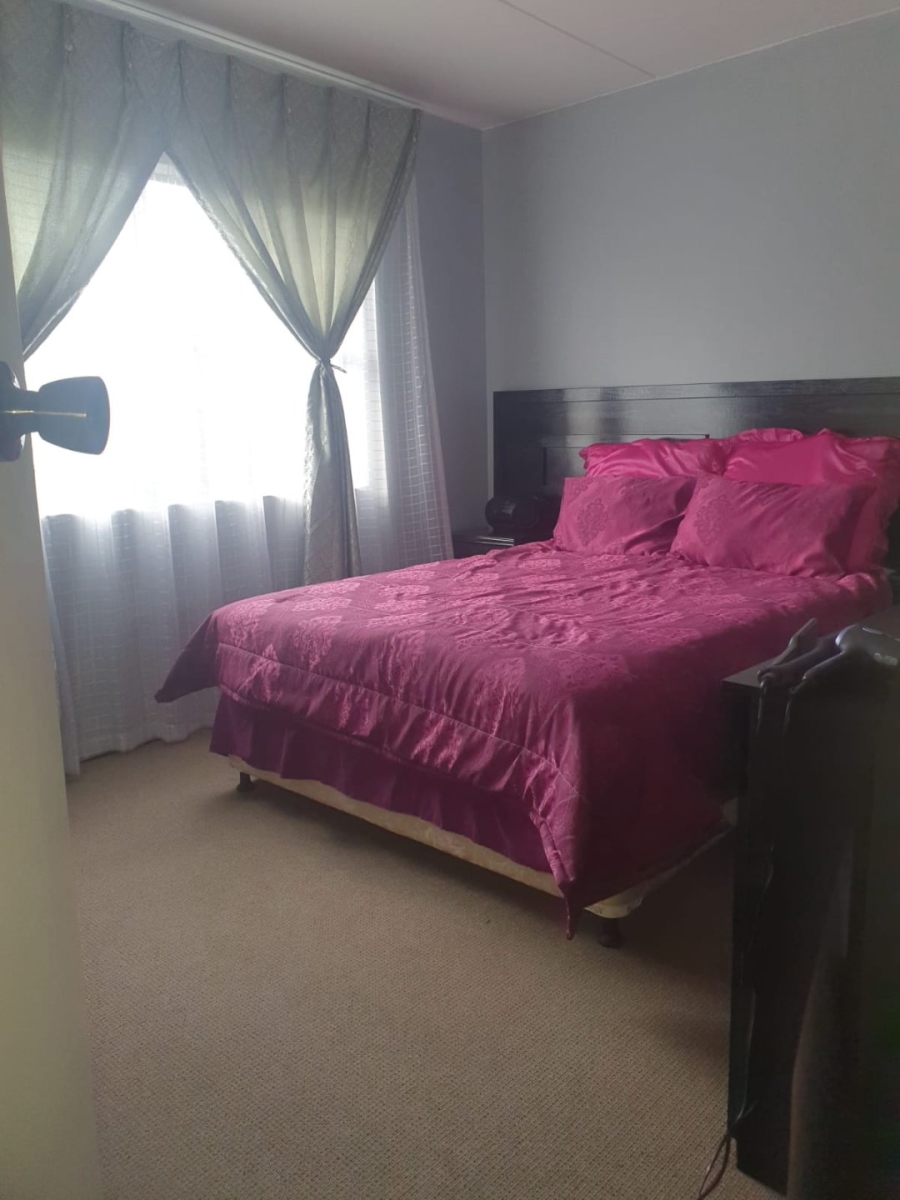 To Let 2 Bedroom Property for Rent in Bardene Gauteng
