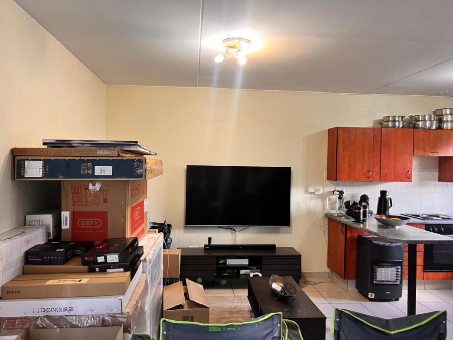  Bedroom Property for Sale in Greenstone Hill Gauteng