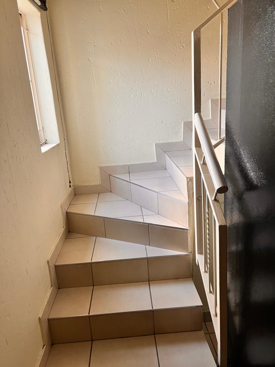  Bedroom Property for Sale in Greenstone Hill Gauteng